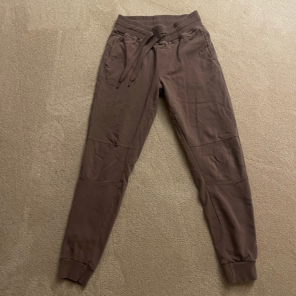 American Tall medium tall jogger in a dusty lavender/mauve color 100% cotton